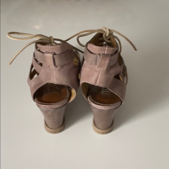 MJUS Sandals - Picture 7 of 10